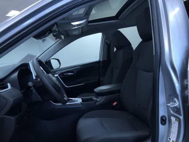 Thumbnail: 2025 Toyota RAV4 - 18