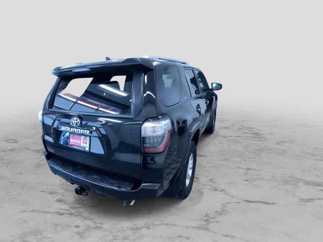 Thumbnail: 2017 Toyota 4Runner - 9