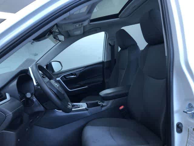 Thumbnail: 2025 Toyota RAV4 - 18