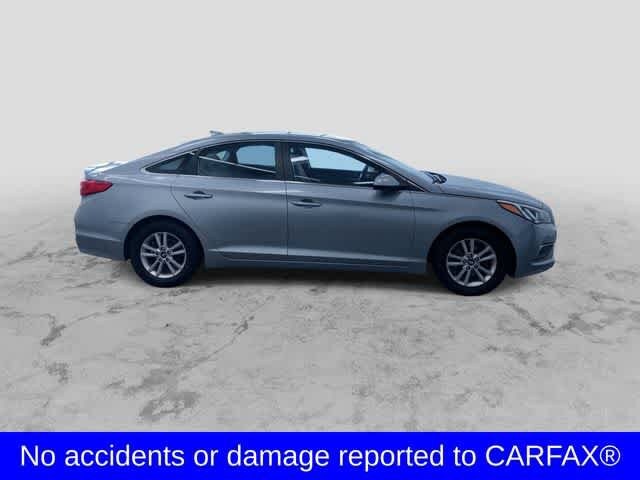 2016 Hyundai Sonata photo 2