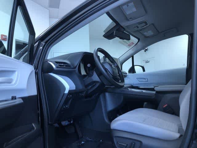 Thumbnail: 2026 Toyota Sienna - 10