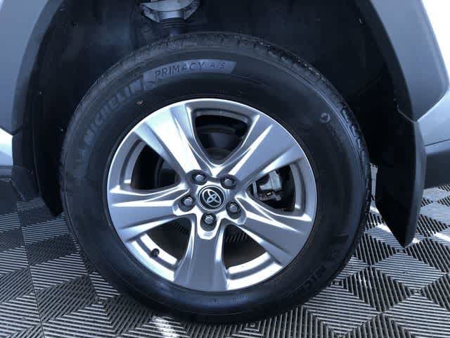 Thumbnail: 2022 Toyota RAV4 - 8