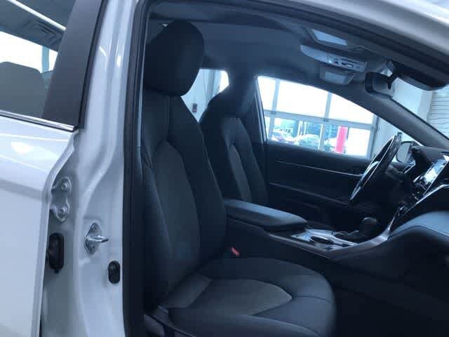 Thumbnail: 2022 Toyota Camry - 21