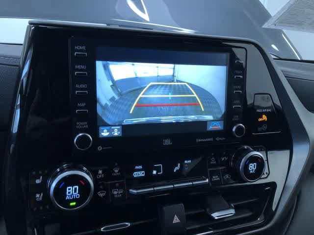 Thumbnail: 2020 Toyota Highlander - 29