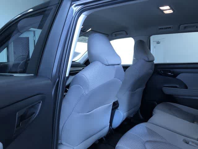 Thumbnail: 2023 Toyota Highlander - 19