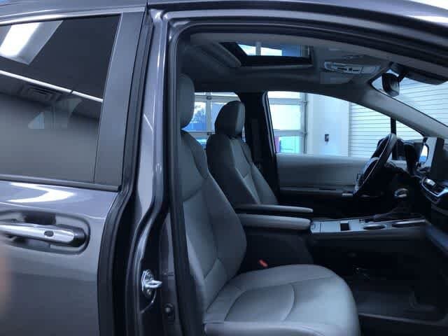 Thumbnail: 2025 Toyota Sienna - 23