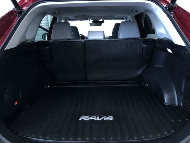 Thumbnail: 2022 Toyota RAV4 - 32