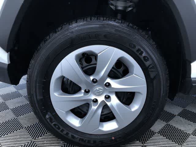 Thumbnail: 2025 Toyota RAV4 - 16