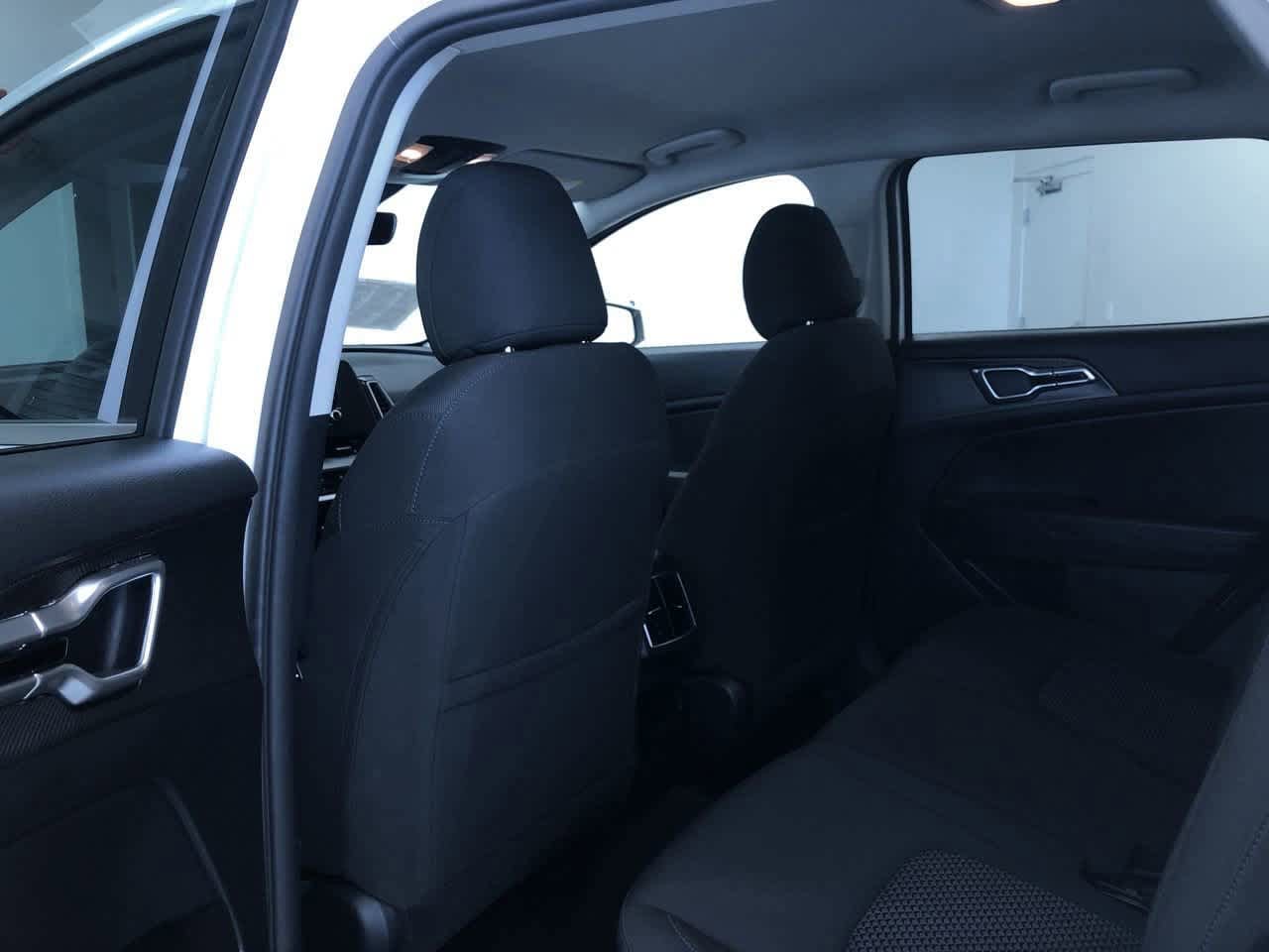2024 Kia Sportage LX 17