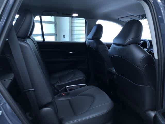 Thumbnail: 2025 Toyota Grand Highlander - 21