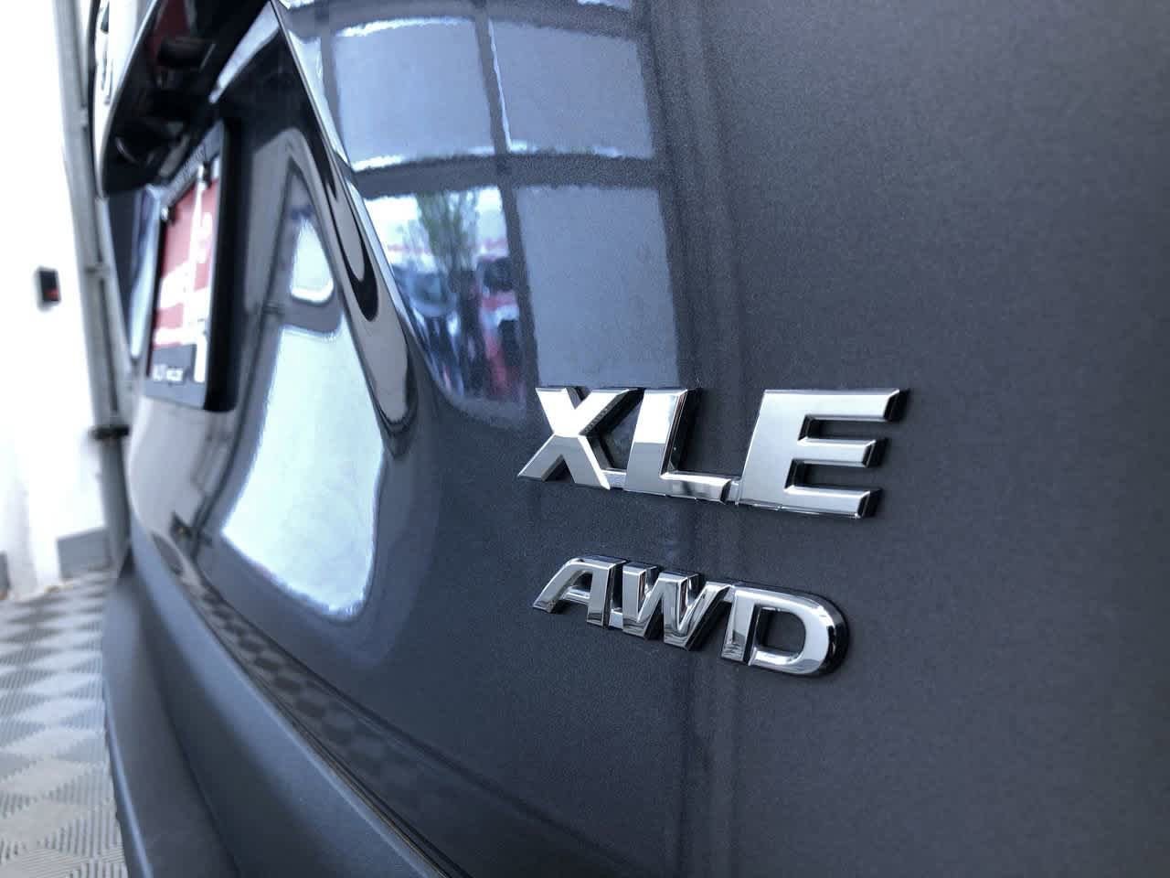 2024 Toyota RAV4 XLE 21