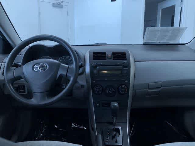 Thumbnail: 2009 Toyota Corolla - 18