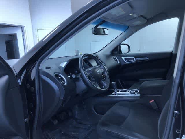 Thumbnail: 2015 Nissan Pathfinder - 11