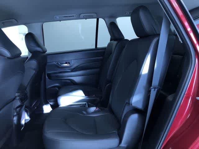 Thumbnail: 2025 Toyota Grand Highlander - 22