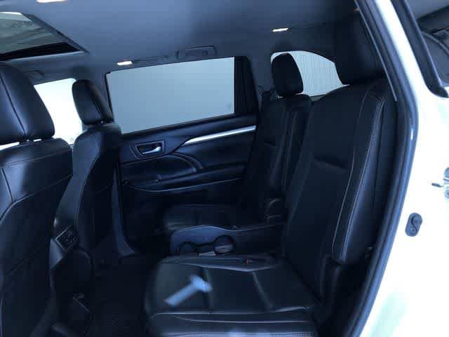 Thumbnail: 2019 Toyota Highlander - 22
