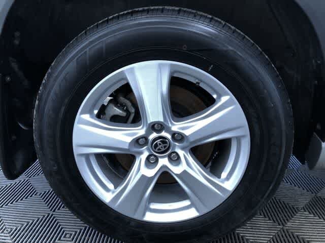 Thumbnail: 2024 Toyota Highlander - 18