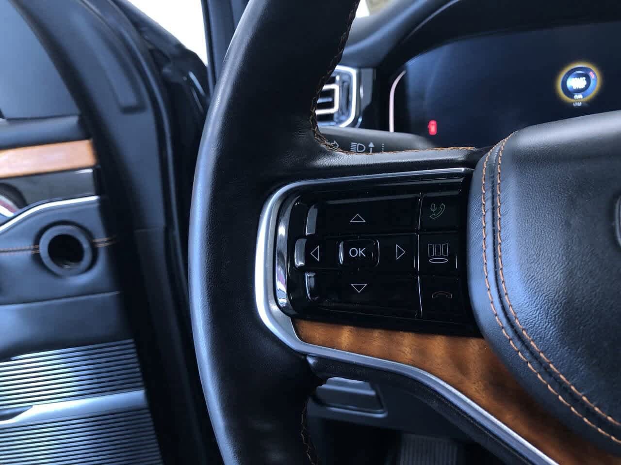 Thumbnail: 2022 Jeep Grand Wagoneer - 27