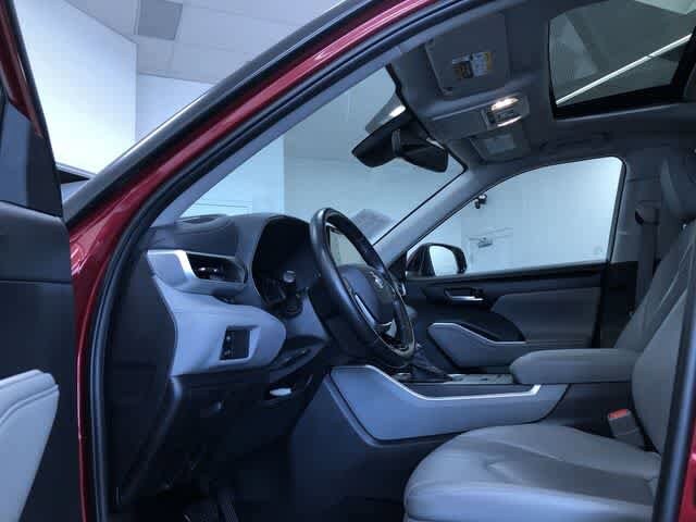 Thumbnail: 2021 Toyota Highlander - 11