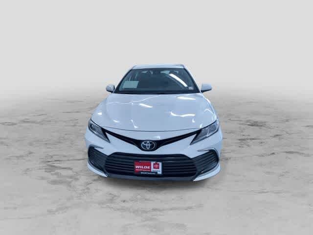 2021 Toyota Camry LE photo 4