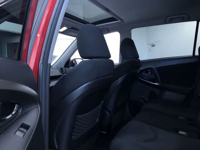 Thumbnail: 2010 Toyota RAV4 - 23