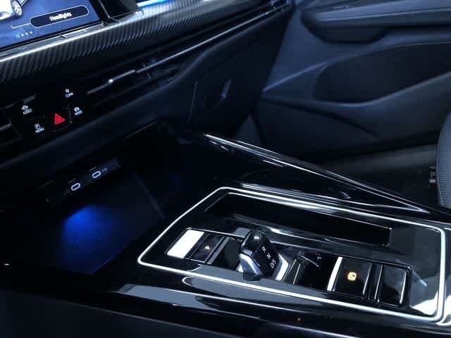Thumbnail: 2023 Volkswagen Golf - 28