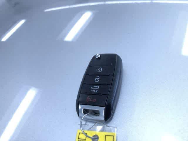 Thumbnail: 2016 Kia Rio - 29