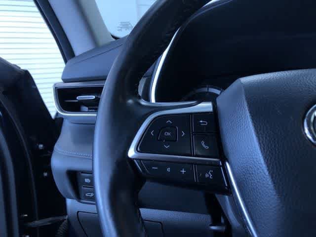 Thumbnail: 2021 Toyota Highlander - 25