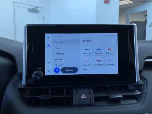 Thumbnail: 2025 Toyota RAV4 - 29