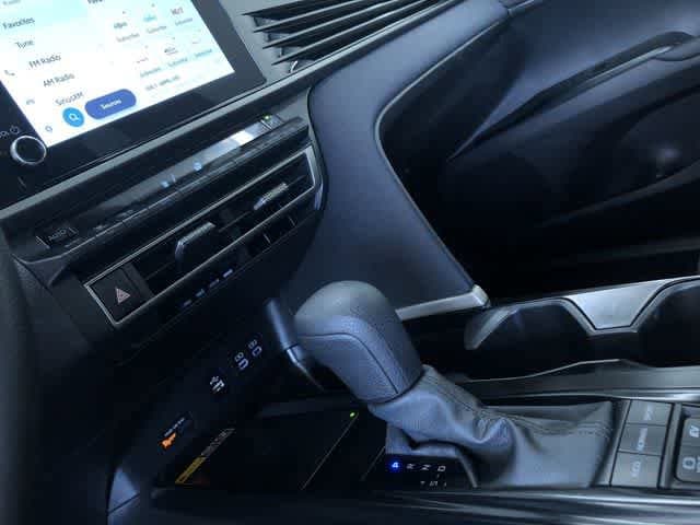 Thumbnail: 2025 Toyota Camry - 30