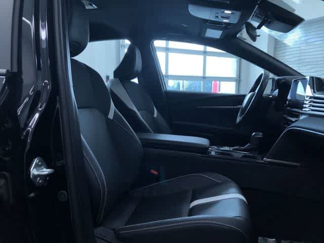 Thumbnail: 2025 Toyota Camry - 14