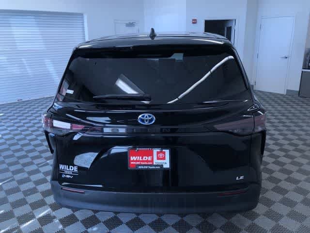 Thumbnail: 2025 Toyota Sienna - 14
