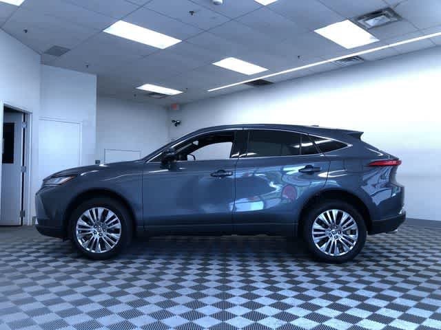 Thumbnail: 2023 Toyota Venza - 11