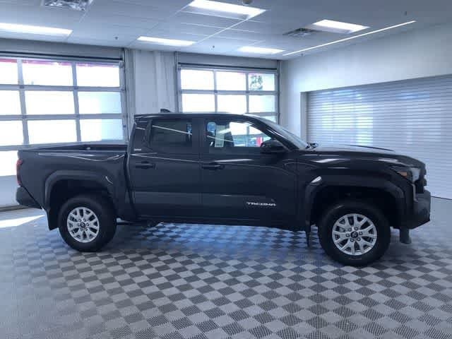 Thumbnail: 2025 Toyota Tacoma - 6