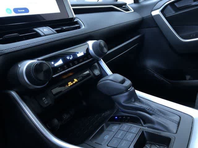 Thumbnail: 2025 Toyota RAV4 - 29