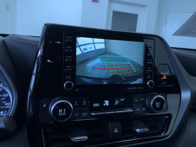 Thumbnail: 2021 Toyota Highlander - 27