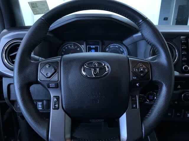 Thumbnail: 2022 Toyota Tacoma - 18
