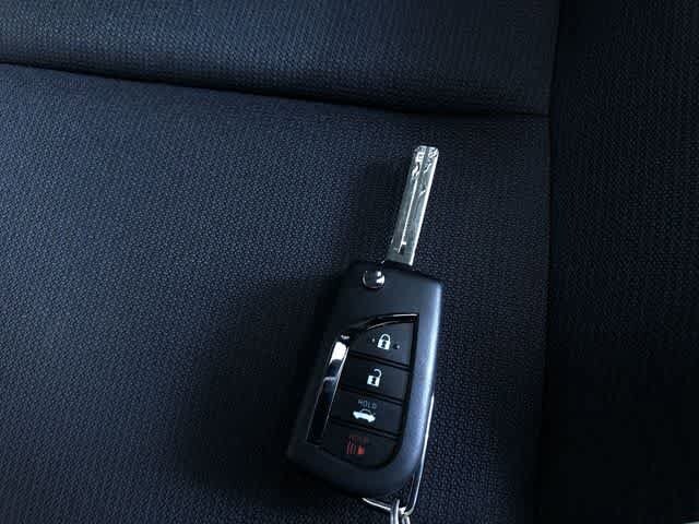 Thumbnail: 2025 Toyota Corolla - 32