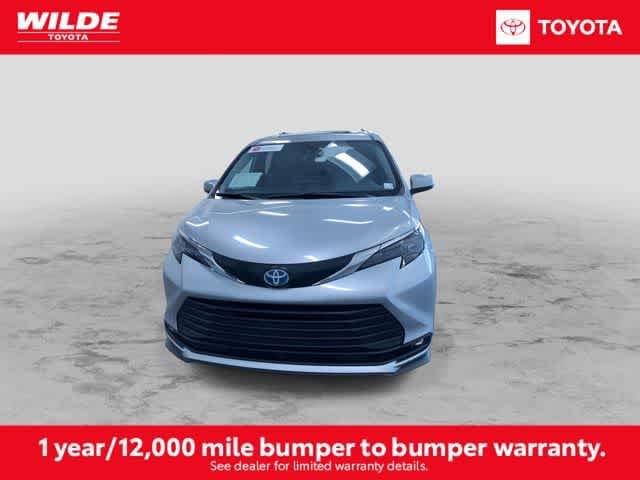 Thumbnail: 2025 Toyota Sienna - 4