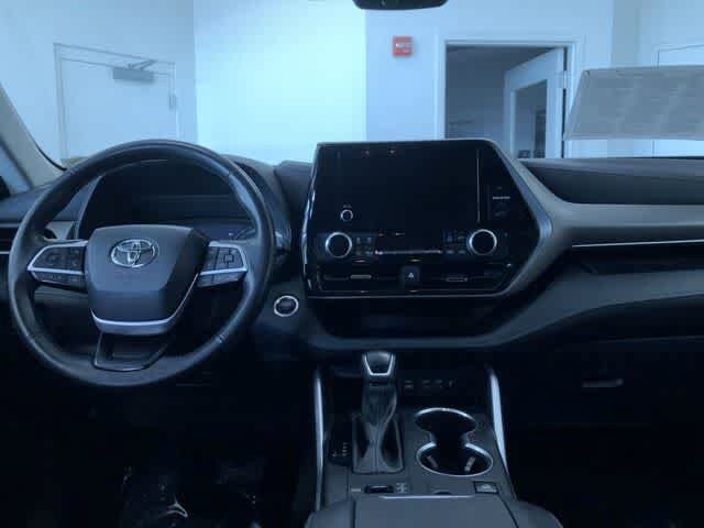 Thumbnail: 2024 Toyota Highlander - 19
