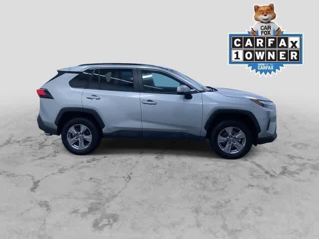 2025 Toyota RAV4 Hybrid XLE photo 2