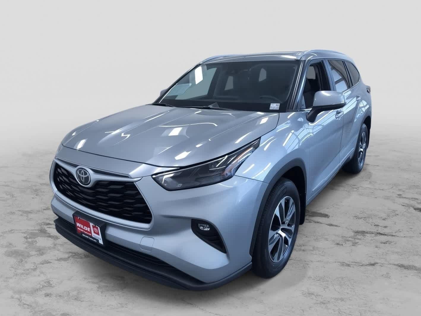 2023 Toyota Highlander XLE -
                  West Allis, WI