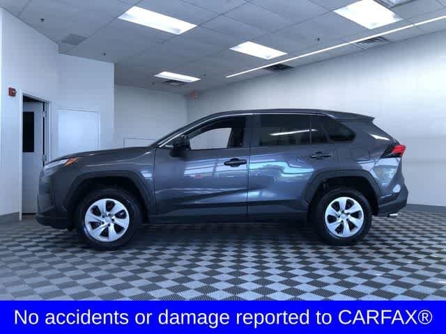 2024 Toyota RAV4 LE photo 3