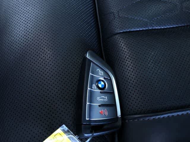 Thumbnail: 2021 BMW M5 - 33