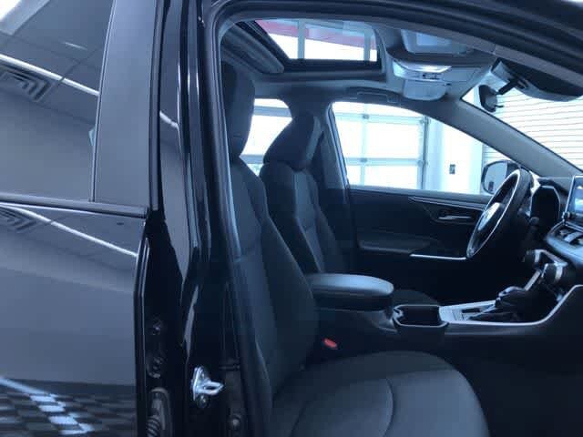 Thumbnail: 2025 Toyota RAV4 - 22