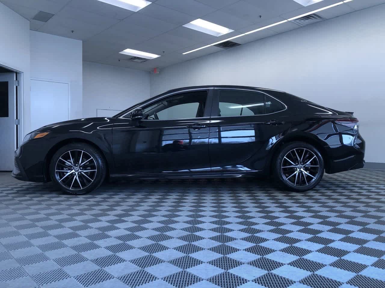2024 Toyota Camry SE 11