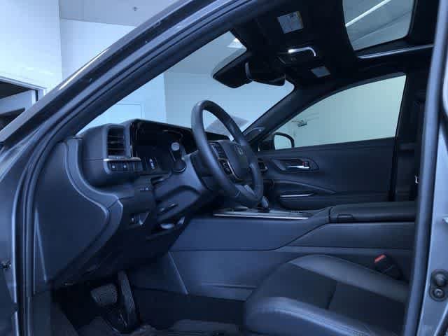 Thumbnail: 2023 Toyota Crown - 11