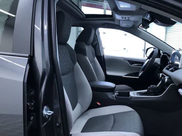 Thumbnail: 2025 Toyota RAV4 - 22