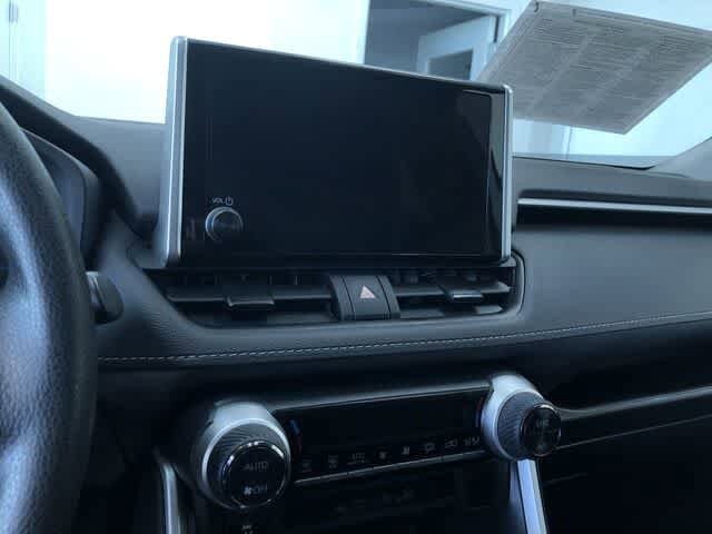 Thumbnail: 2025 Toyota RAV4 - 27