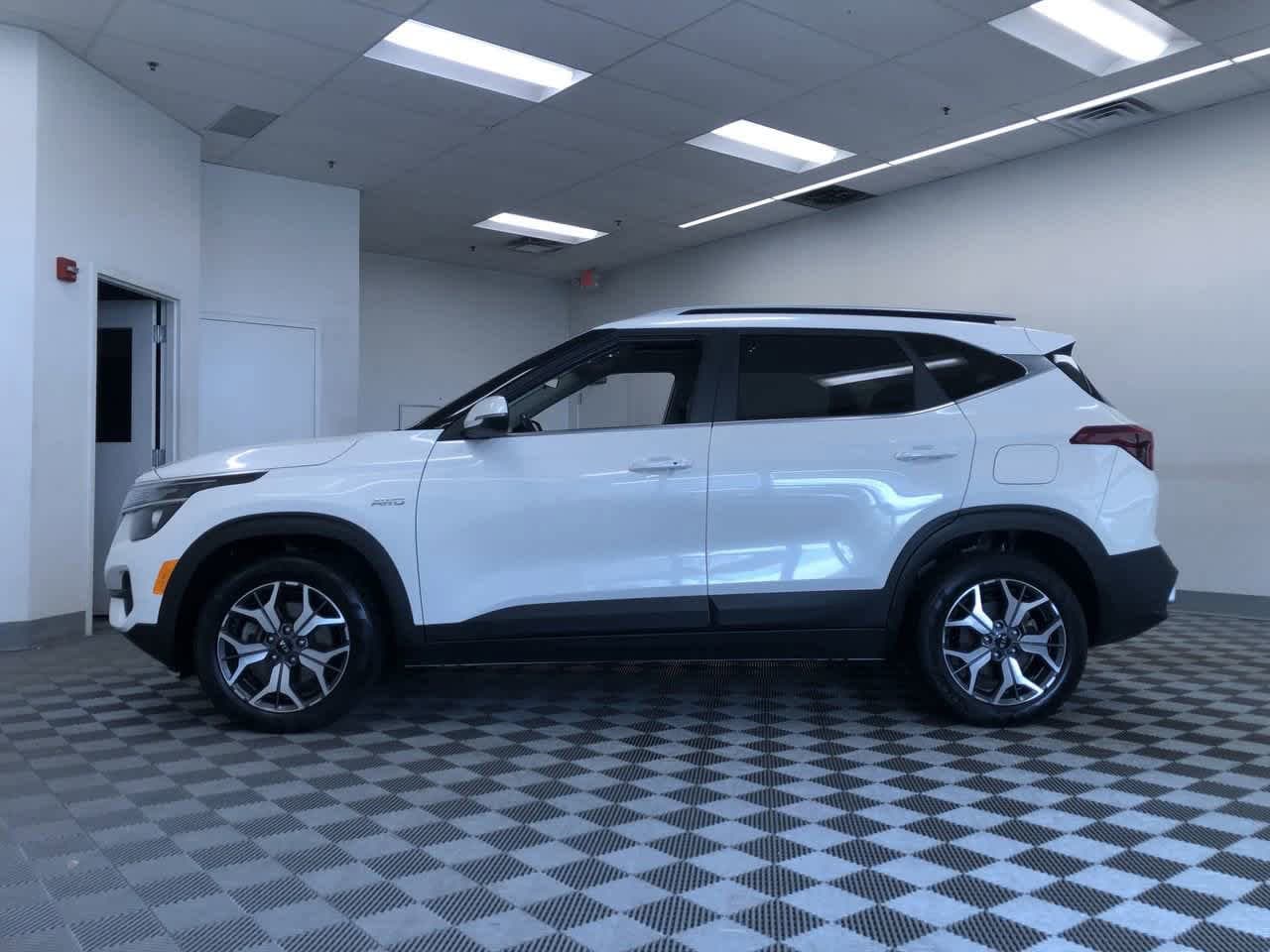 2021 Kia Seltos EX 11