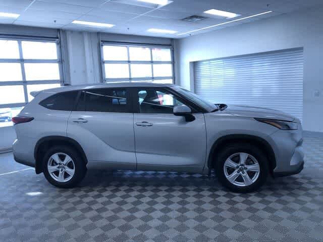 Thumbnail: 2024 Toyota Highlander - 35